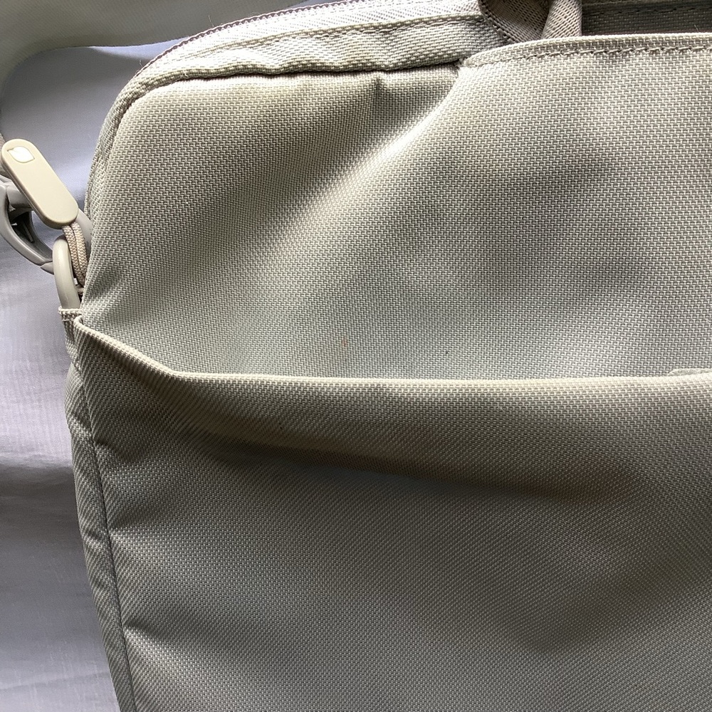 Incase Computer Bag - image 6